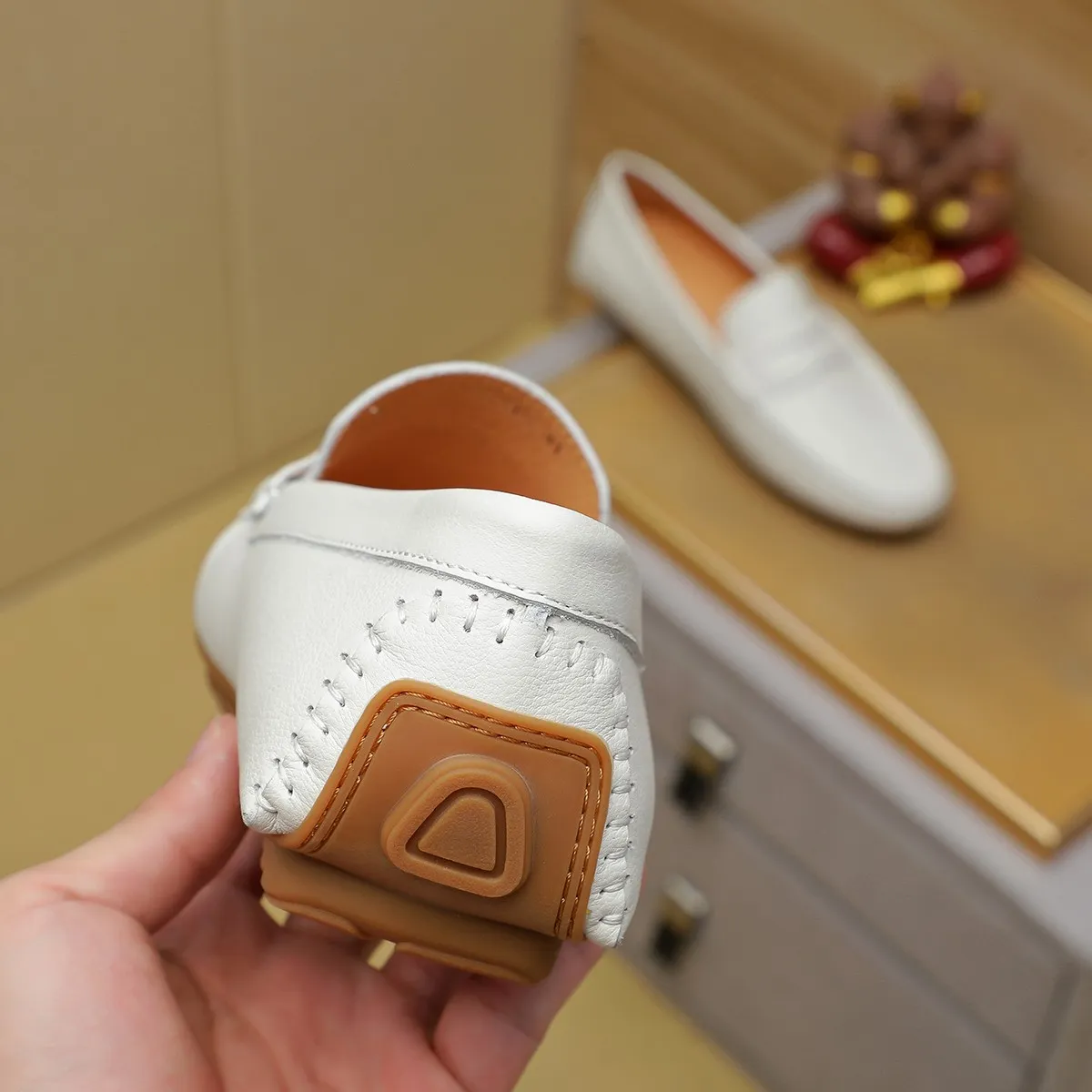 Men's shoes 💰360💰💰GUCCI Gucci official website synchronizes the latest model 🛃The upper is made of imported cowhide, 🐷leather lining, rubber outsole, 🎩🎩top-notch handcrafted workmanship with fine stitches and threads🔍definitely satisfy those perfectionist men who pursue high luxury quality 👏 Colors available! Code number 38-44 Large quantity in stock